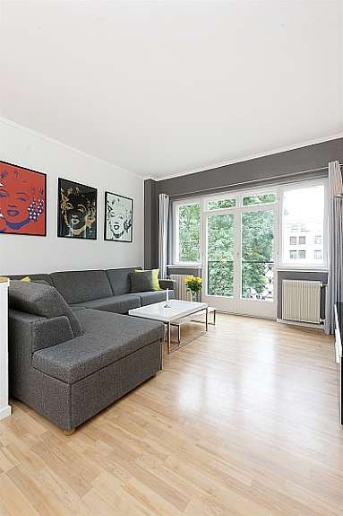 Store vinduer gir mye lys. Galleribilde