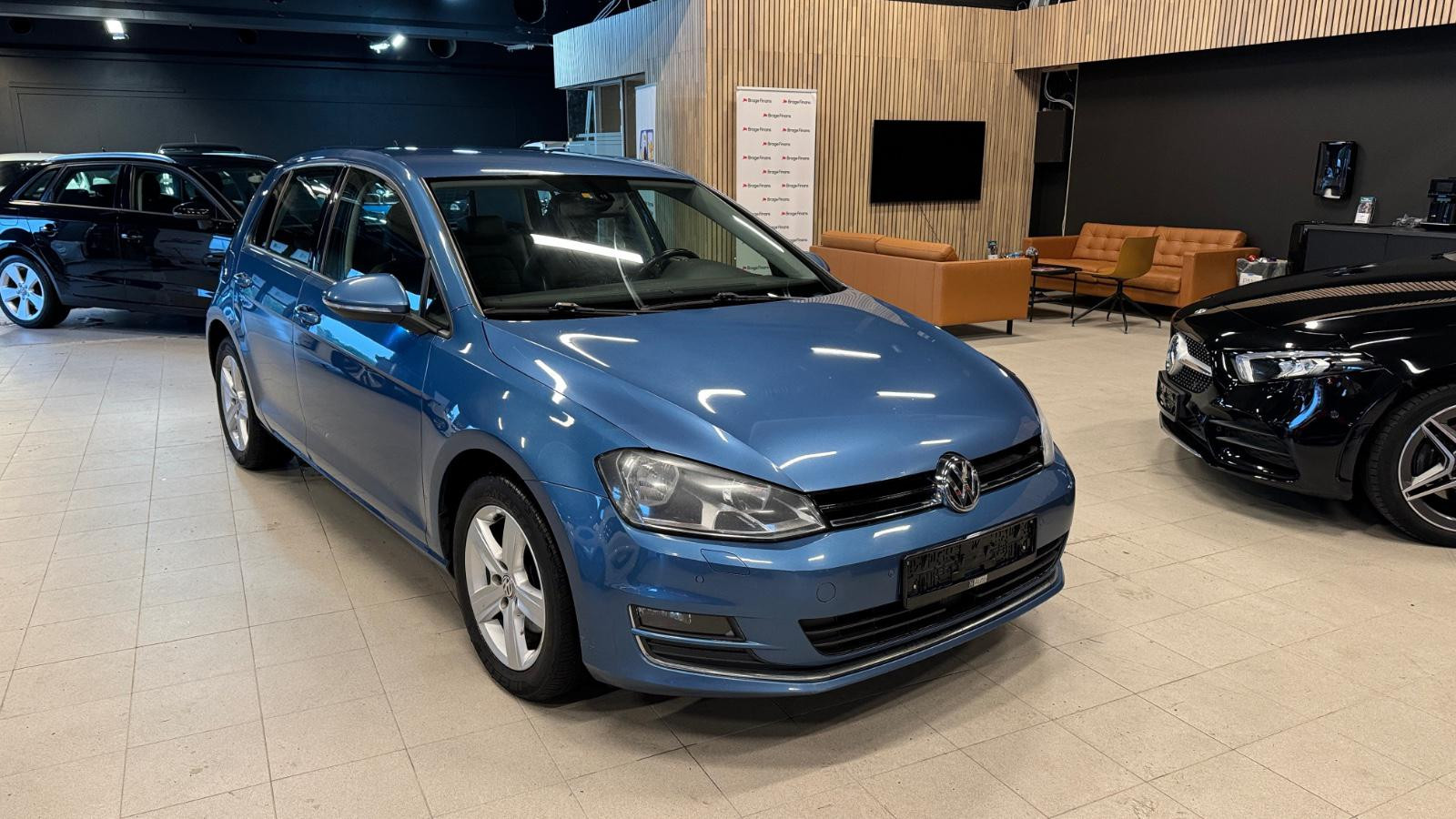 Volkswagen Golf Diesel Automat/ Ny eu / Highline/ DAB/ CC/ NYE DEKK