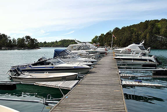 Kommunen har som mål at alle skal få båtplass eller nausttomt. Galleribilde