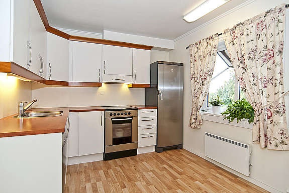 Kjøkken med spiseplass Galleribilde