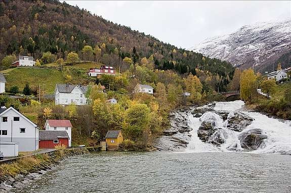 Hellesyltfossen Galleribilde