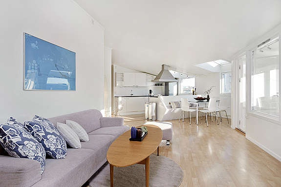 Stor og romslig stue. Galleribilde