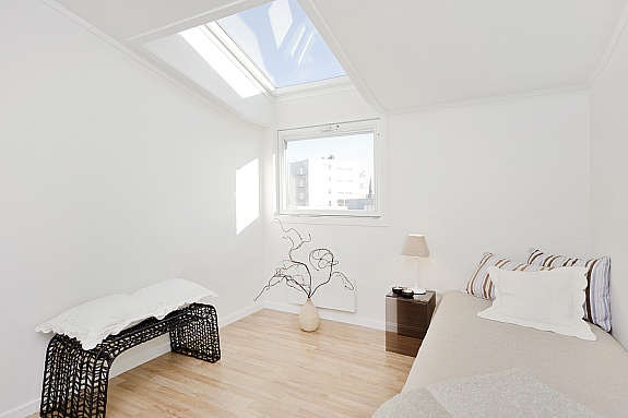 Lyst soverom med utsikt. Galleribilde