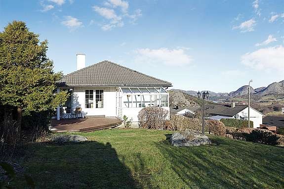 Tomten er på hele 946 kvm Galleribilde