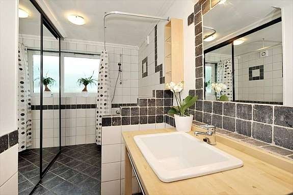 Moderne og trivelig bad Galleribilde
