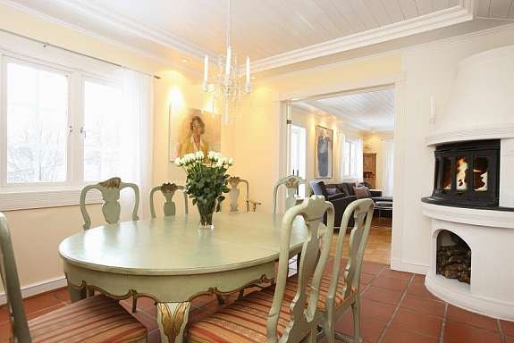 Spisestue med peis Galleribilde