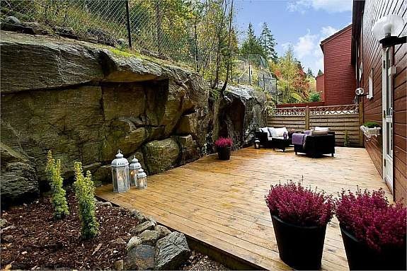 Markterrasse med formiddagssol. Ca 28 kvm. Galleribilde