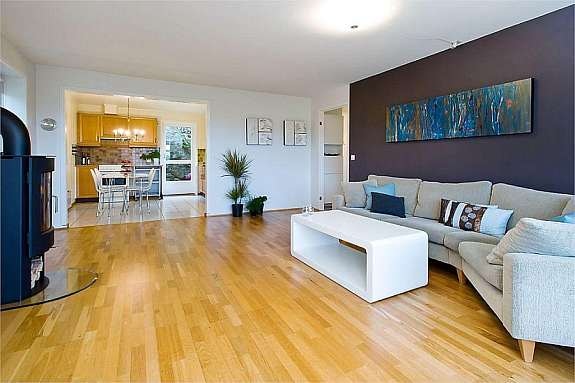 Kjøkken med åpen løsning mot stue. Arealeffektivt! Galleribilde