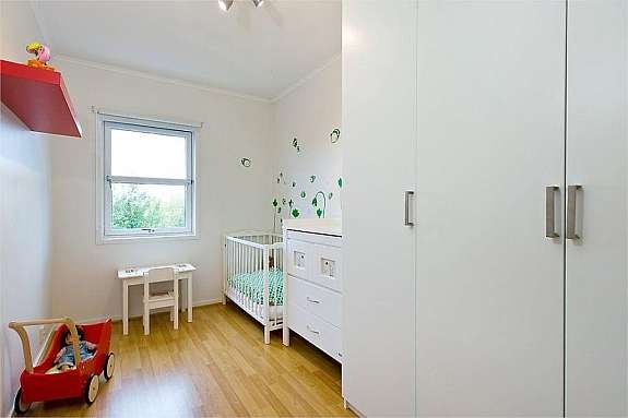 Soverom 2 av 2. Utsyn mot vest. Galleribilde