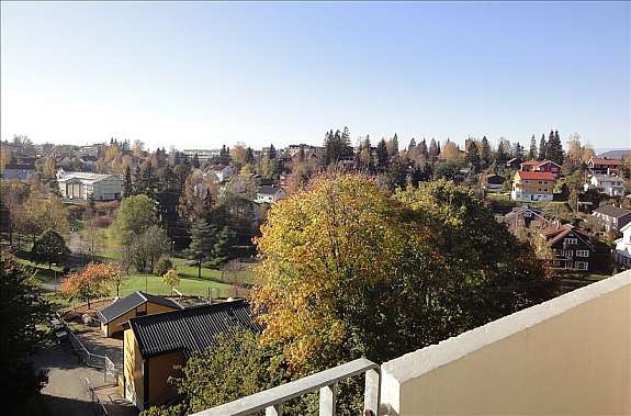 Utsikt fra balkong Galleribilde