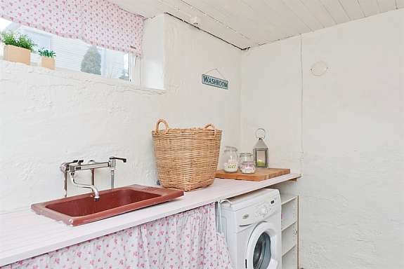 Vaskerom Galleribilde