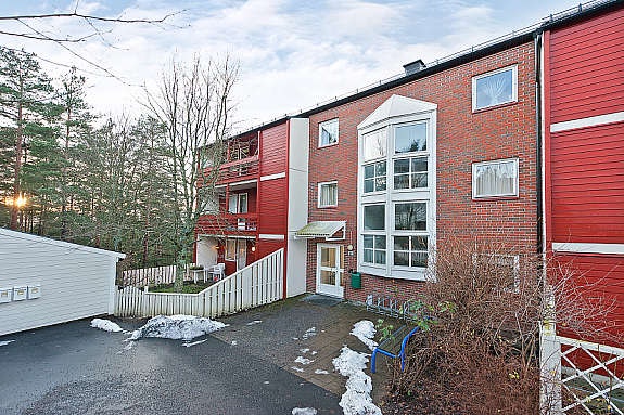 Inngangsparti og fasade. Galleribilde