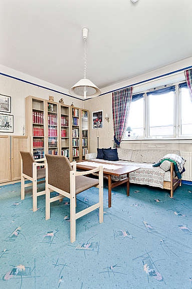 Lys og romslig stue. Galleribilde