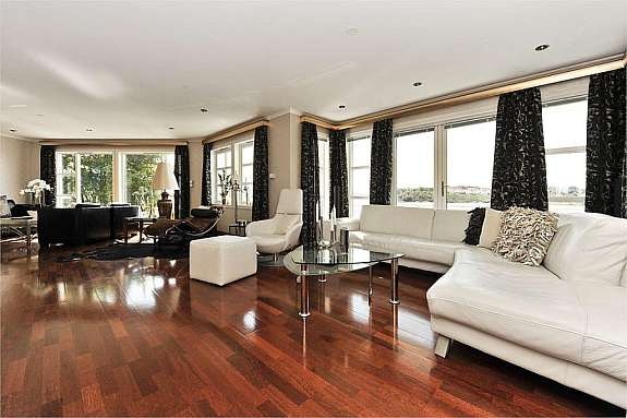 Rommelig stue Galleribilde