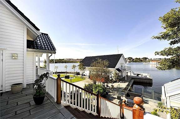 Utsikt fra terrassen-mot vest Galleribilde