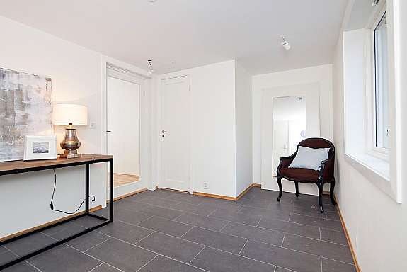 Entré/gang Galleribilde