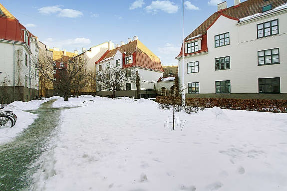 Bakside Galleribilde