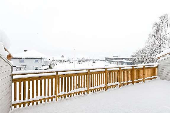 Romslig veranda med utgang fra stue Galleribilde