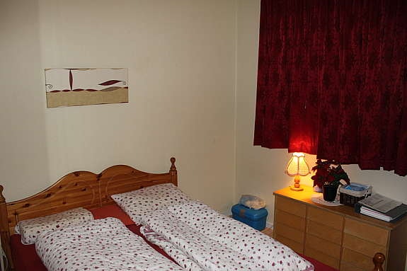 Soverom med garderobeskap Galleribilde