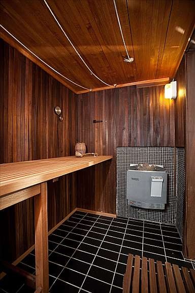 Badstue i kjelleren Galleribilde