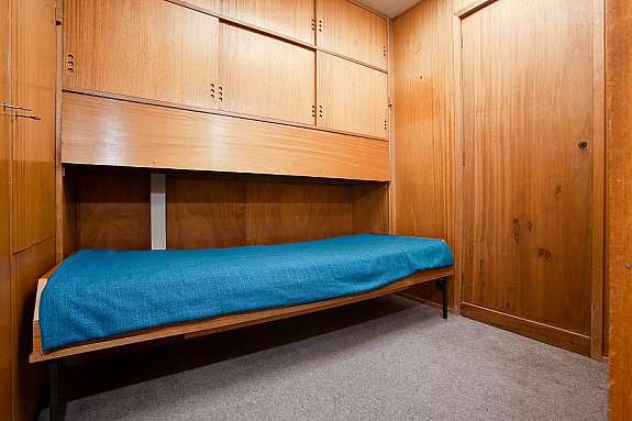 Kahytte med utslått seng Galleribilde