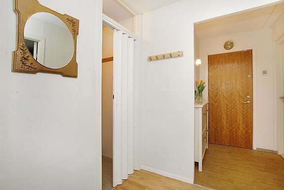 Entré m/inng. kott/garderobe Galleribilde