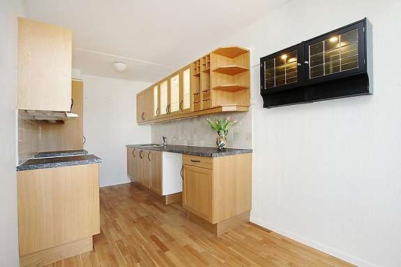 Pent nyere kjøkken Galleribilde