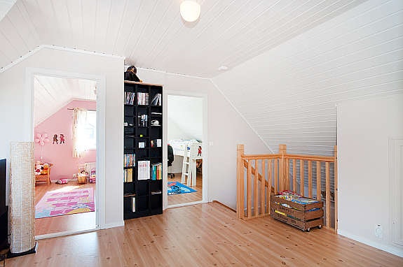 Loftstue med inngang til soverom Galleribilde