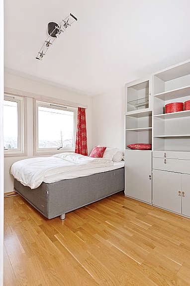 Det er totalt 5 gode soverom i huset. Galleribilde