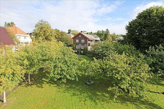 Hage og fasade Galleribilde