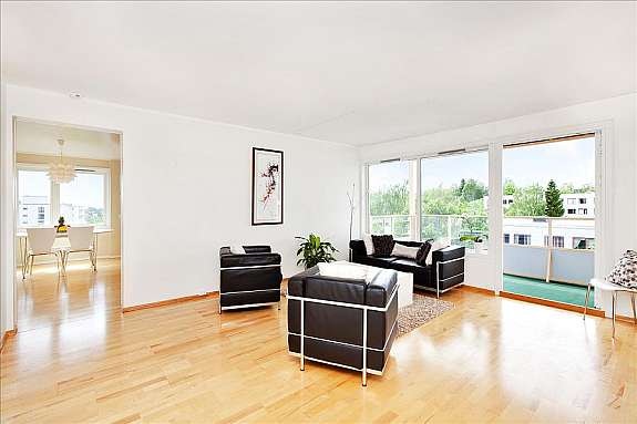 Stue med utgang balkong Galleribilde