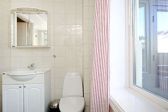 Bad/wc i 1 etasje. Galleribilde