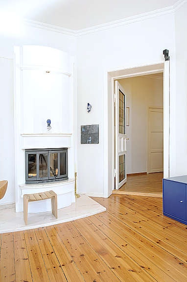 Peisovn i stue. Galleribilde