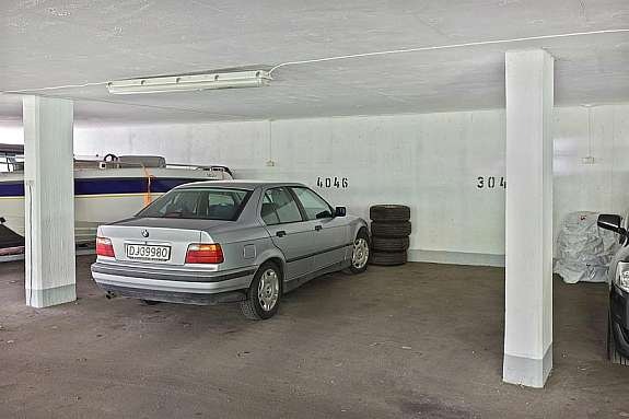 Garasjeplass Galleribilde