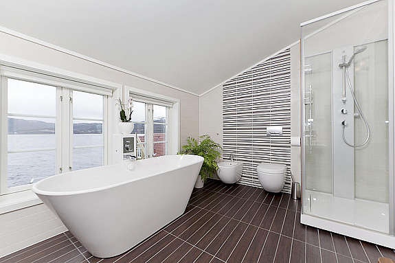 Bad i 2 etg Galleribilde