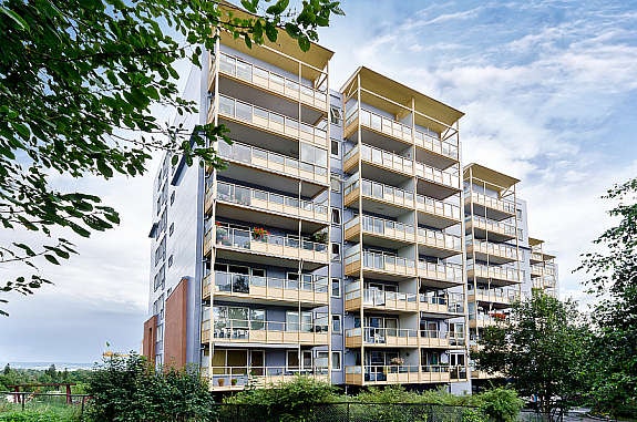 Flott beliggenhet i grønne omgivelser, nær marka. Galleribilde