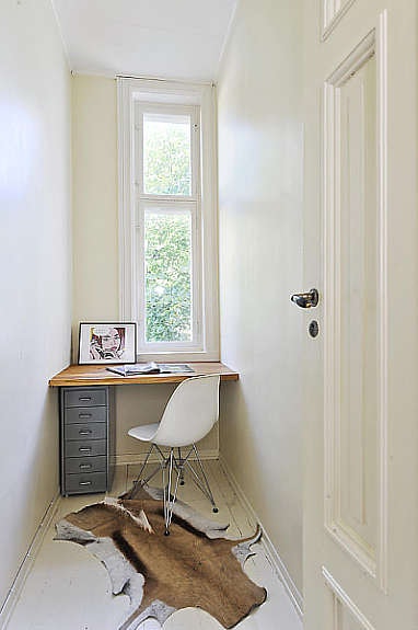 Kontor innenfor master bedroom. Galleribilde