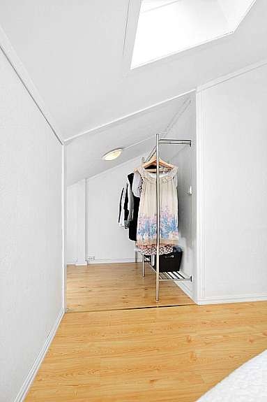 Garderobe Galleribilde