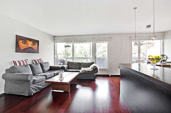 Stue med utgang til balkong Galleribilde