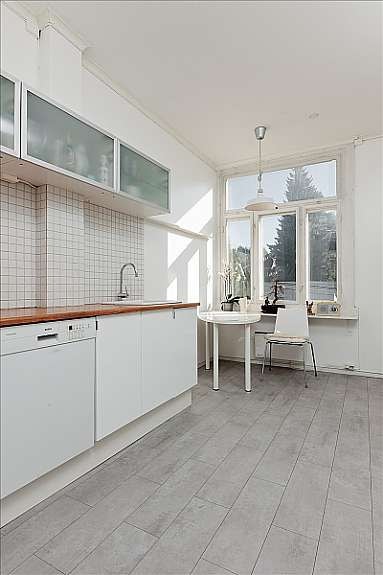 Kjøkken med spiseplass Galleribilde