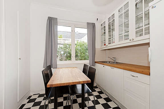 Godt med skapplass på kjøkkenet Galleribilde