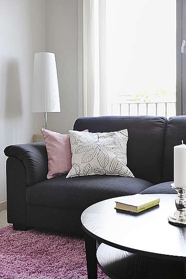 Sofaen er som skapt for lesing Galleribilde