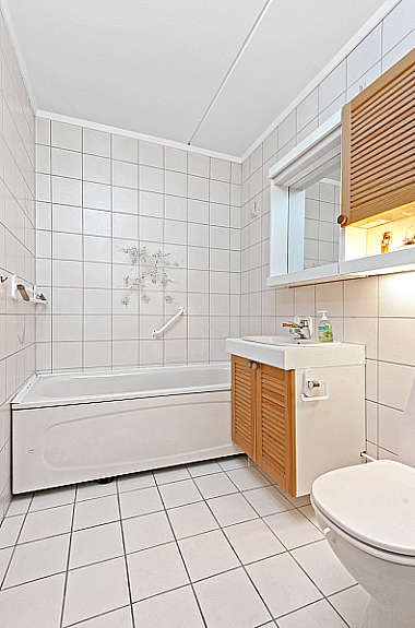 Flislagt bad med varmekabler i gulv Galleribilde