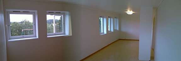 Stue - med 5 vinduer med utsikt. Galleribilde