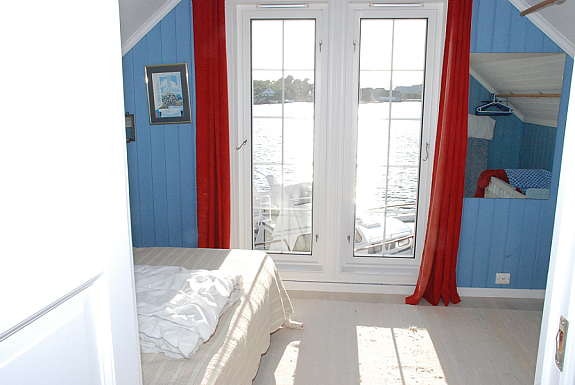 Stort soverom utsikt mot sjøen 2 etg Galleribilde