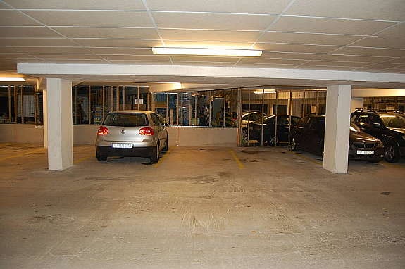 Plass til venstre for høyre stolpe Galleribilde