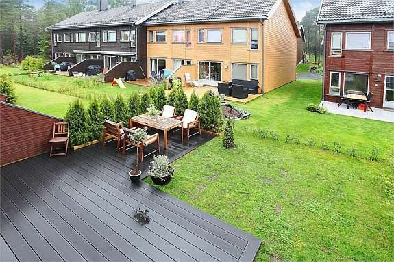 Flott hage og terrasse Galleribilde