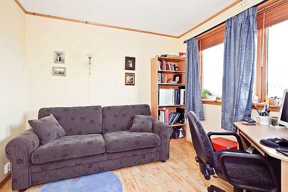 Soverom/kontor med utsikt mot Landego Galleribilde