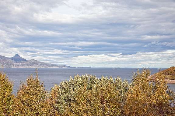 Utsikt mot Landego fra Balkong og stue Galleribilde