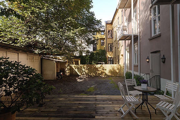 Hyggelig markterrasse i bakgården Galleribilde